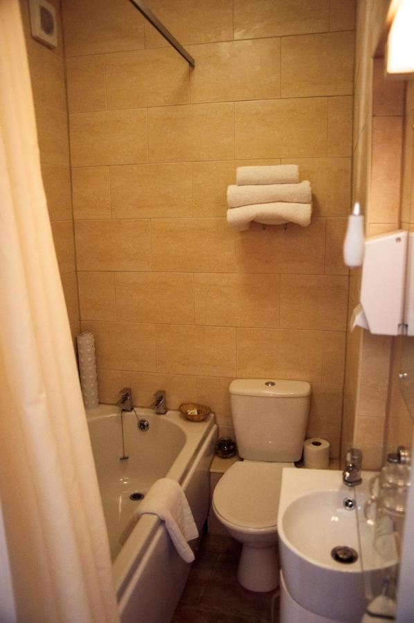 Moonraker House Hotel Stratford-upon-Avon Eksteriør billede